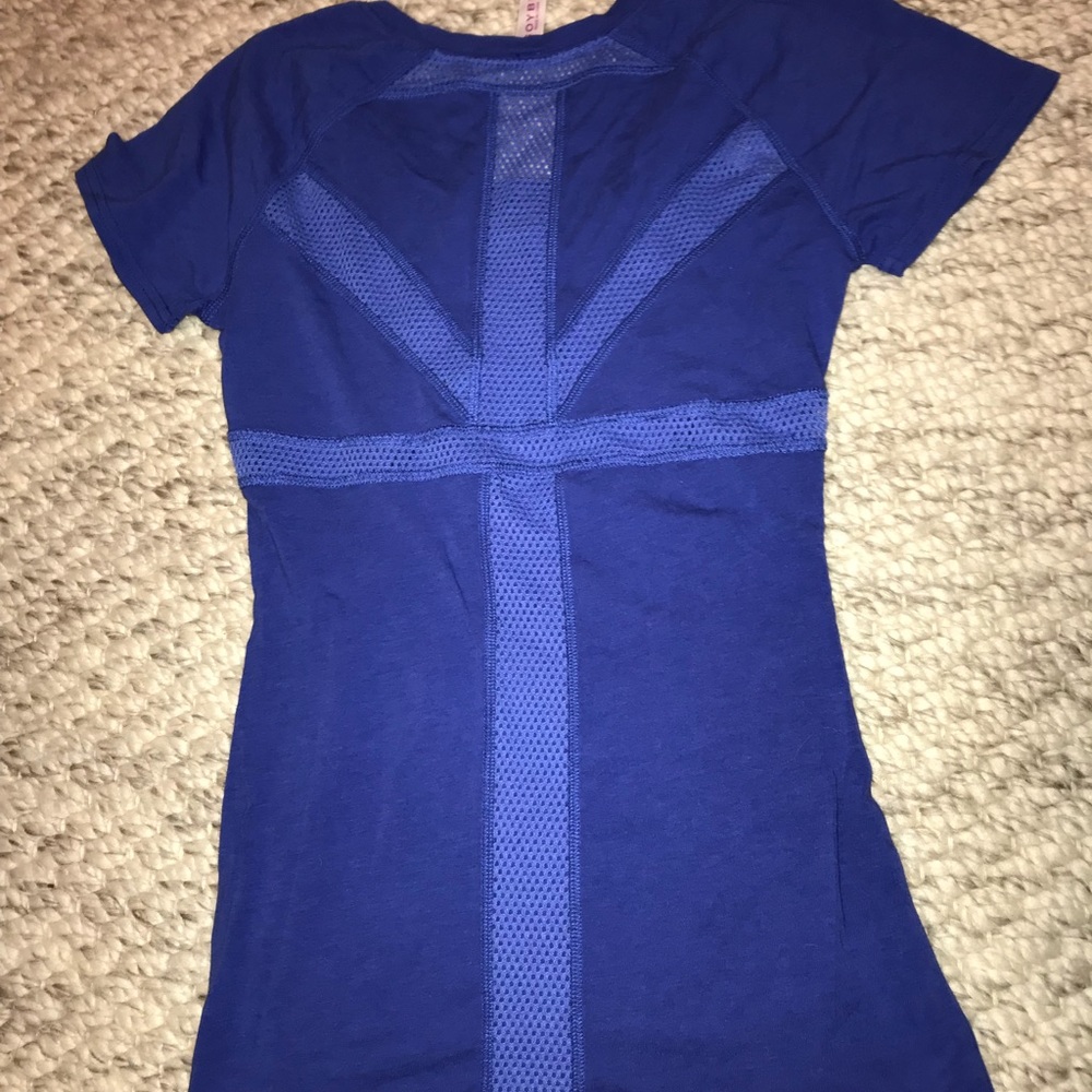 workout tank top
